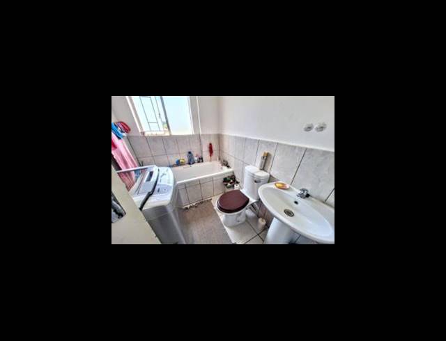 2 BEDROOM APARTMENT FOR SALE IN THE ORCHARDS